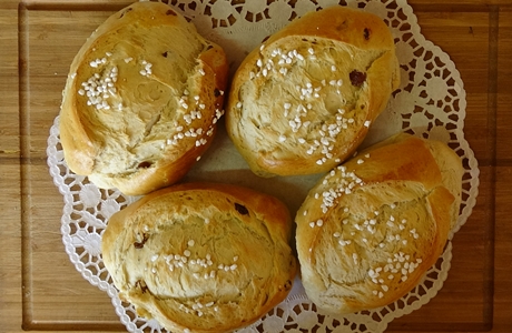 Rosinenbrötchen