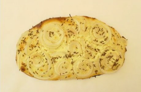 Zwiebelfladen mit Kümmel